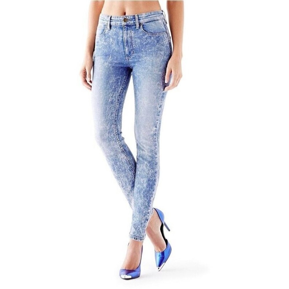 Guess Women’s 1981 High Rise Skinny Jeans Brit Pop Light Blue Acid Wash Size 24